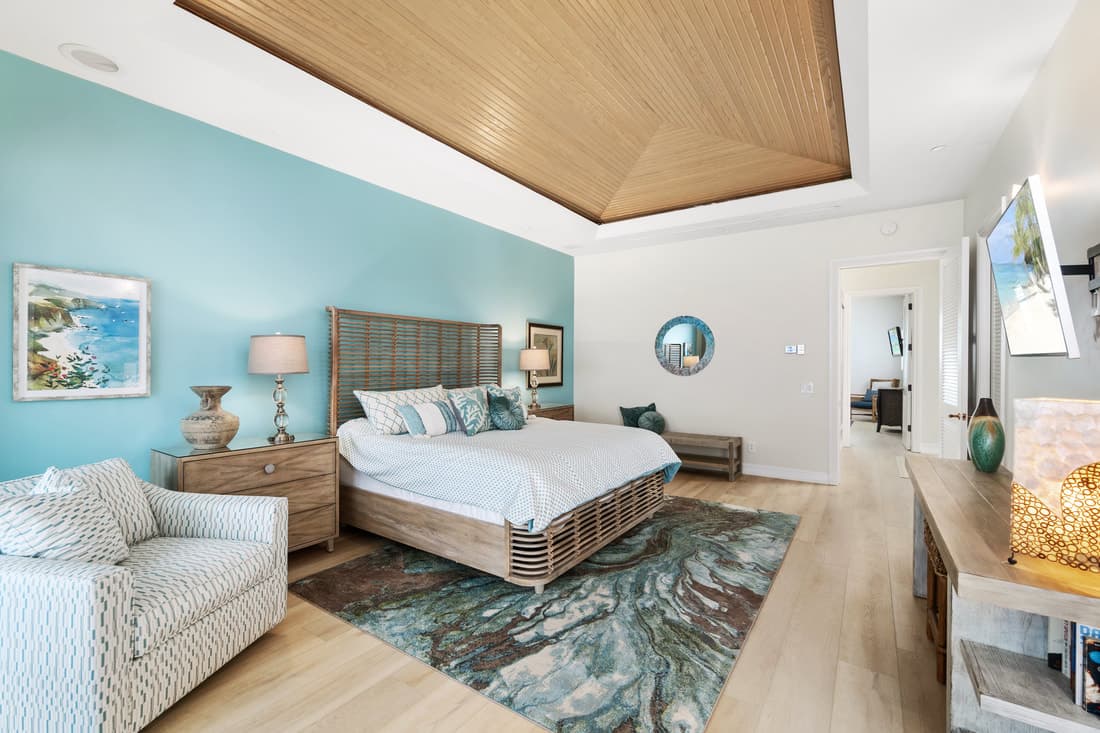 South Beach - Image 20