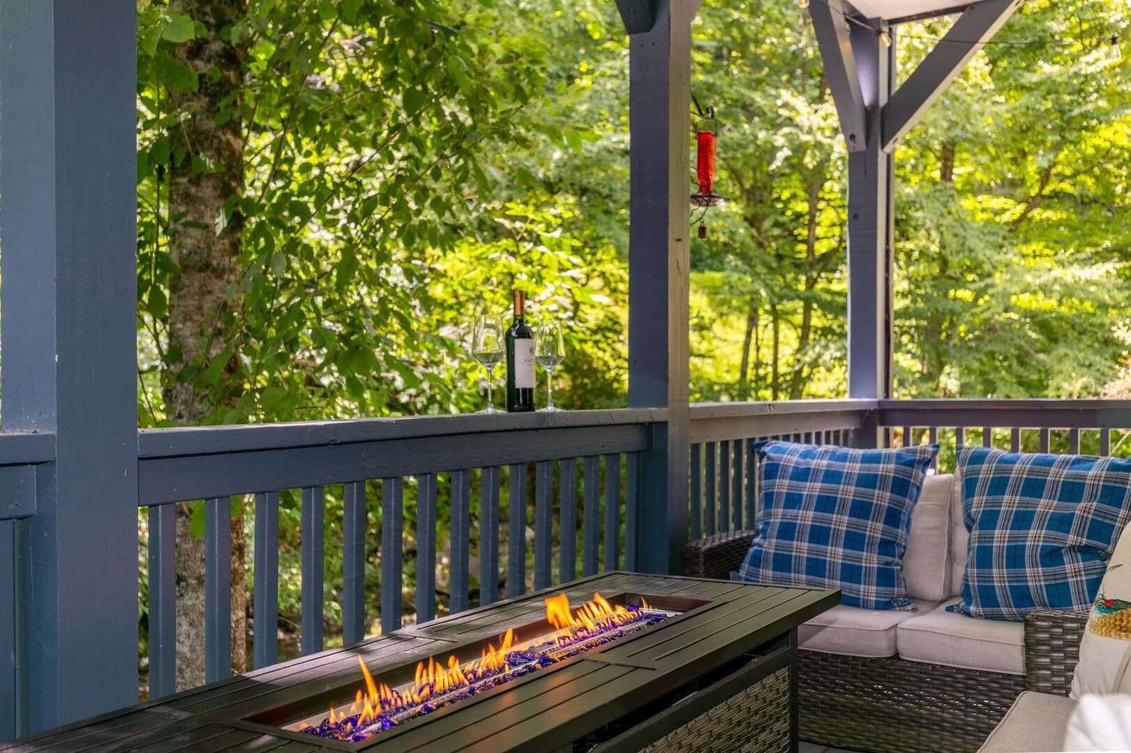 Riverside Retreat - Image 44