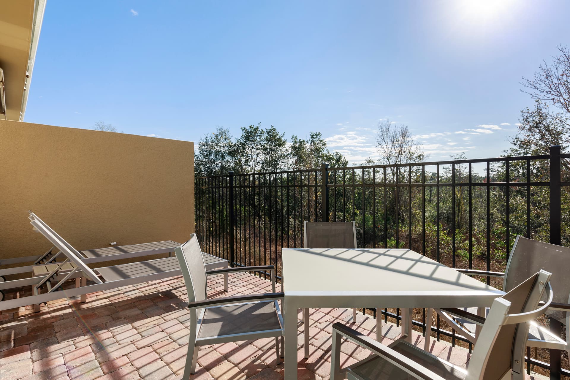 Sunville Avenue House - Image 5