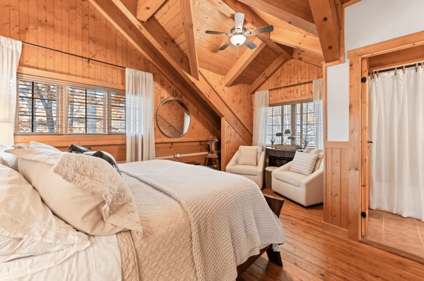 Sapphire Elegance - Image 31