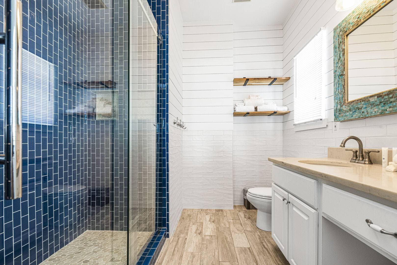 Blue Fin Oasis - Image 41