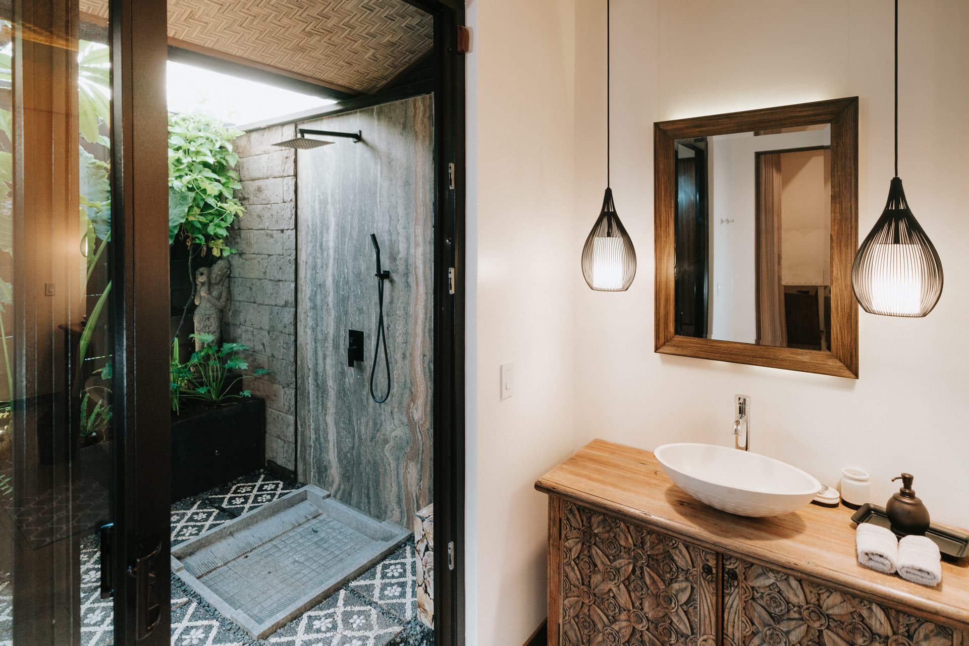 Soul House - Image 24