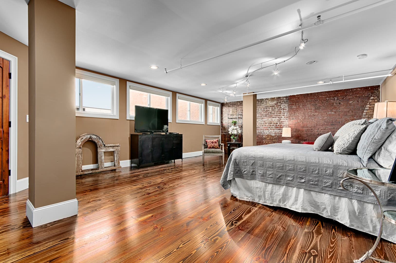 Southern Gem - Image 11