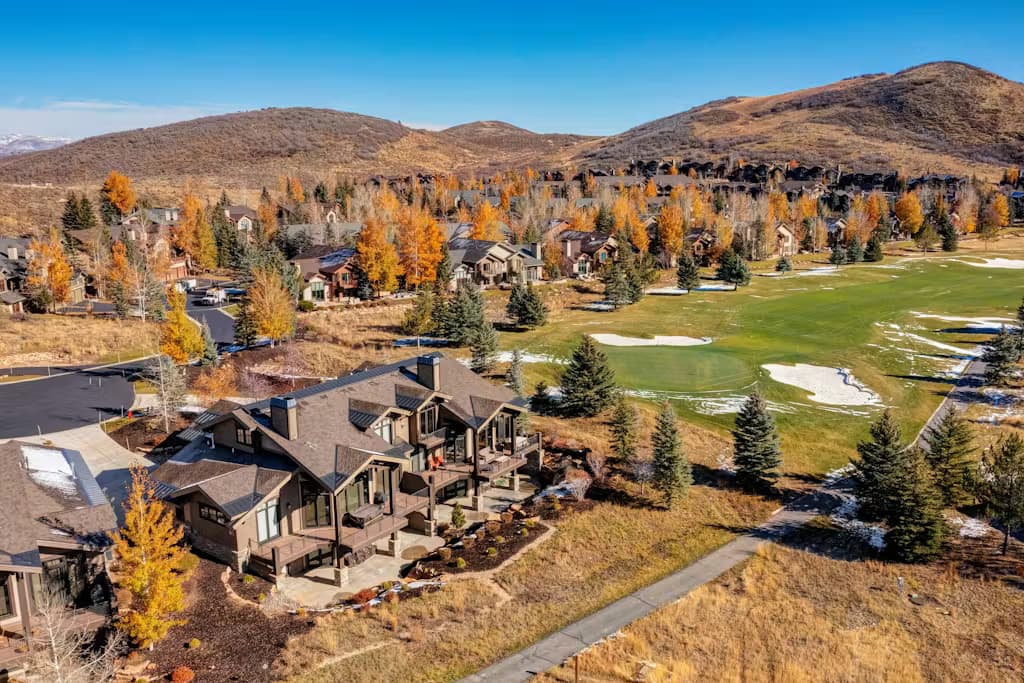 Gallivan Chalet - Image 2