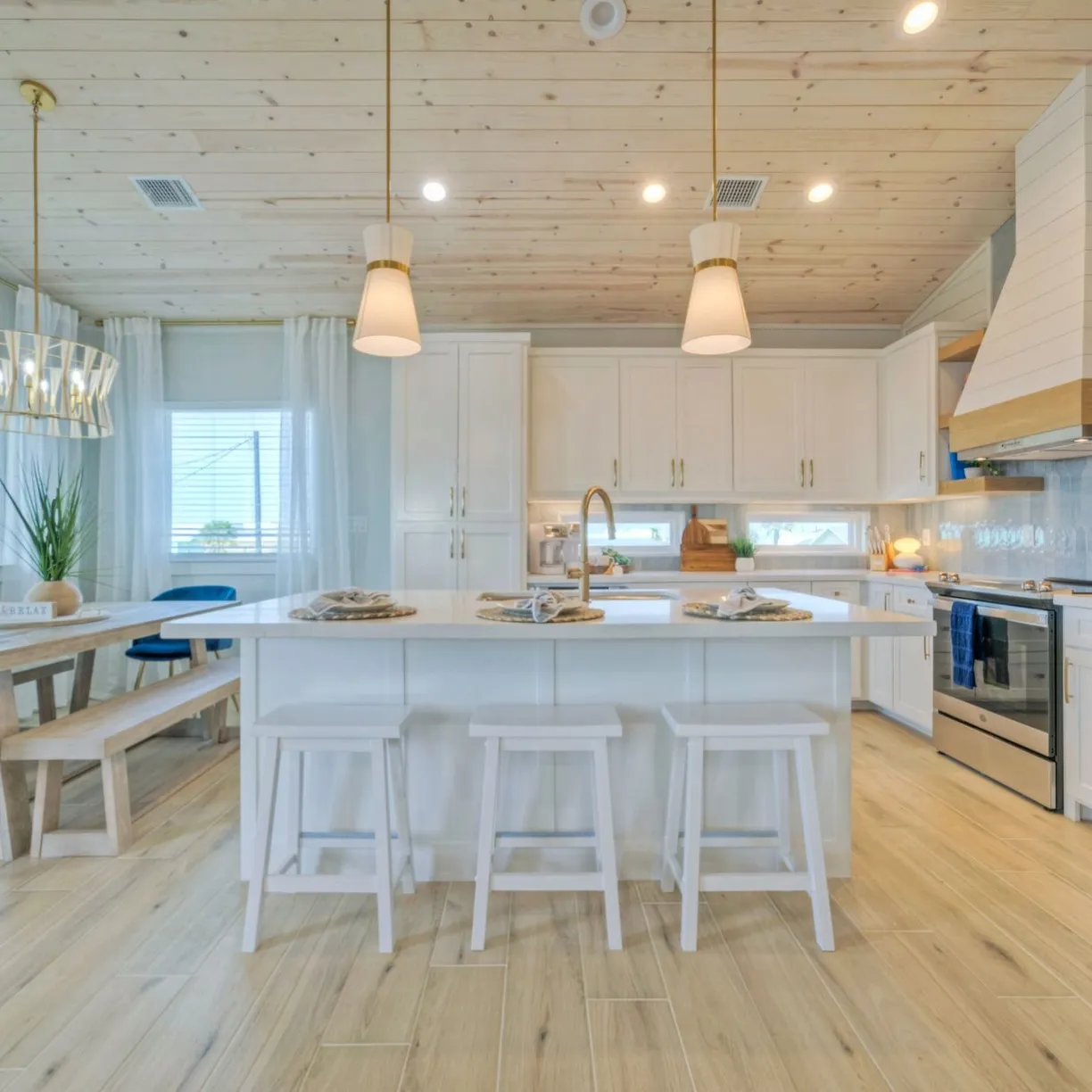 Flirty Flamingo - Image 10