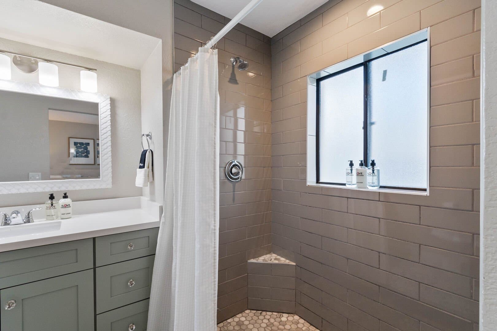 Day Dream - Image 26