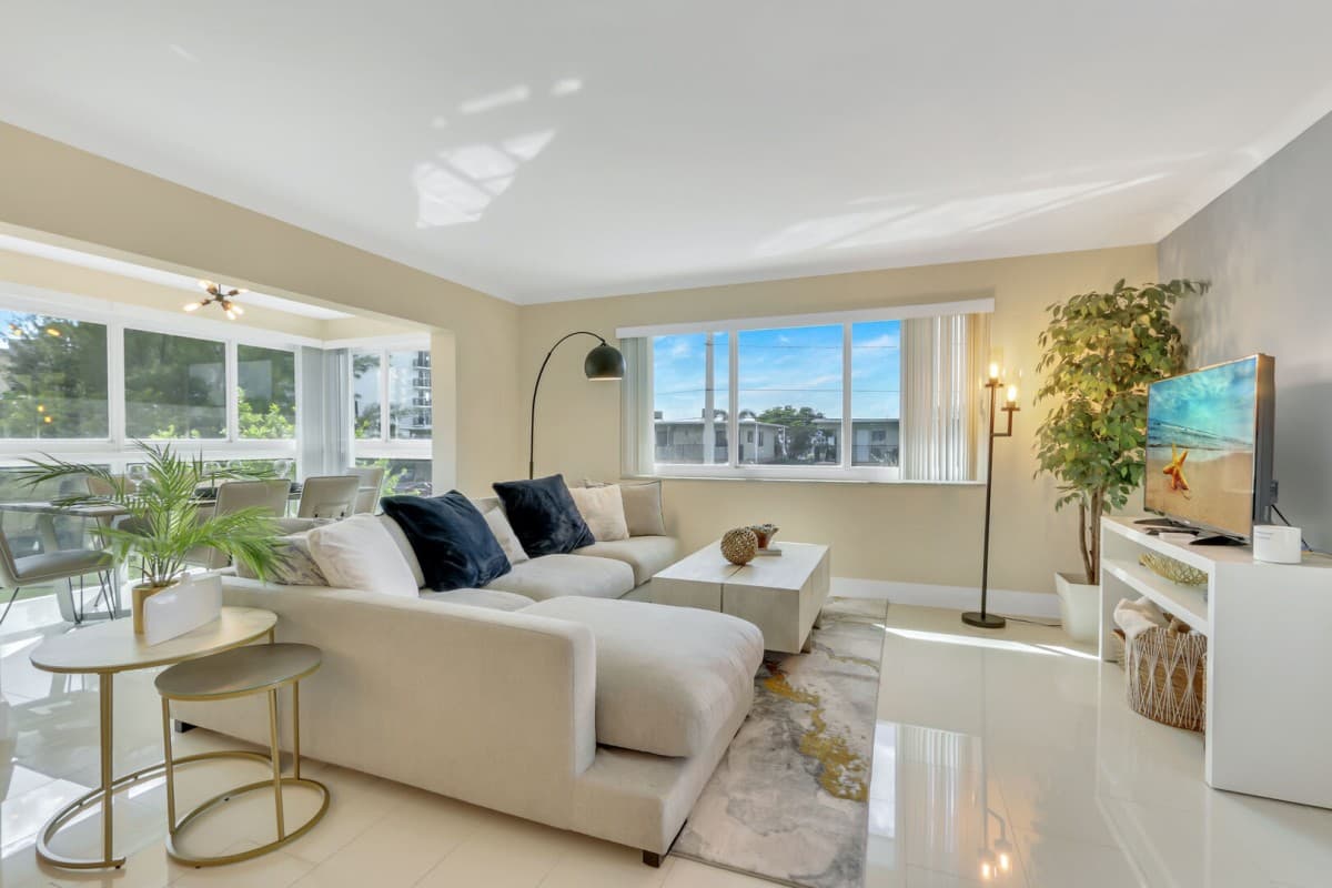 Sunny Home - Image 2