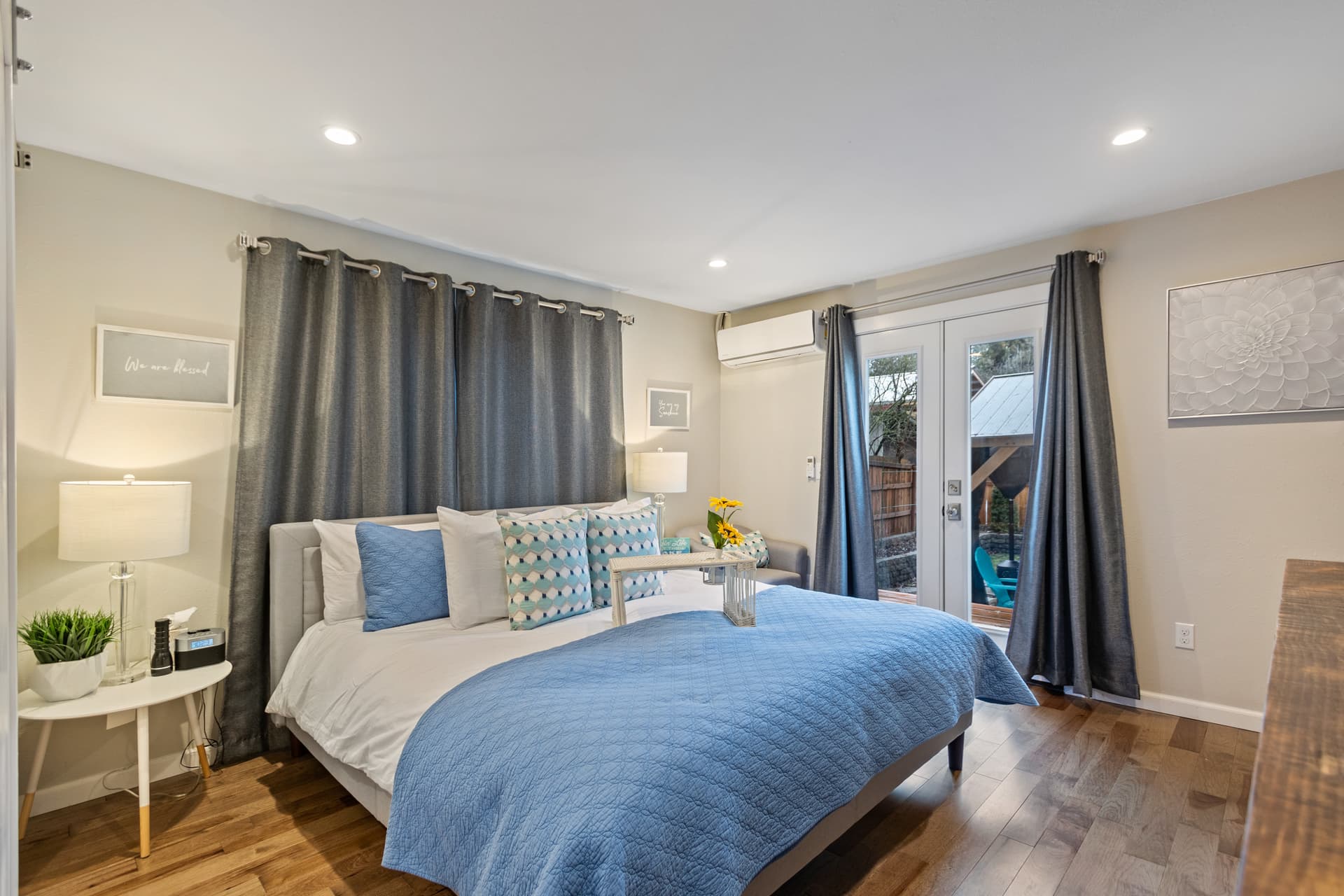 Cottage On The Corner - Image 18