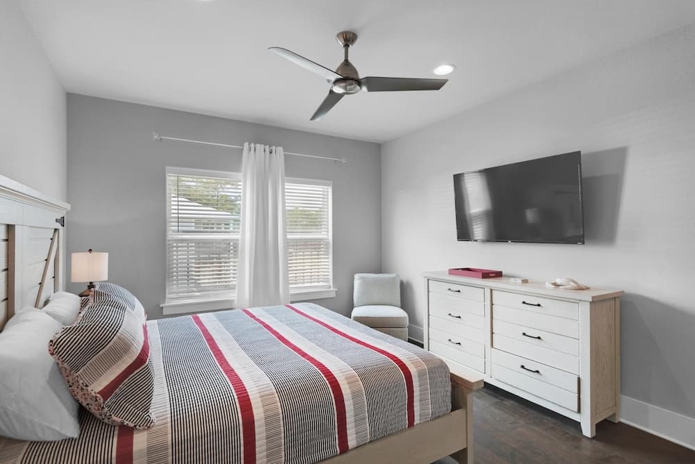 Stay Anchored - Image 13