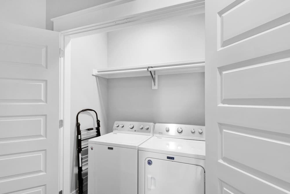 Stay Anchored - Image 28