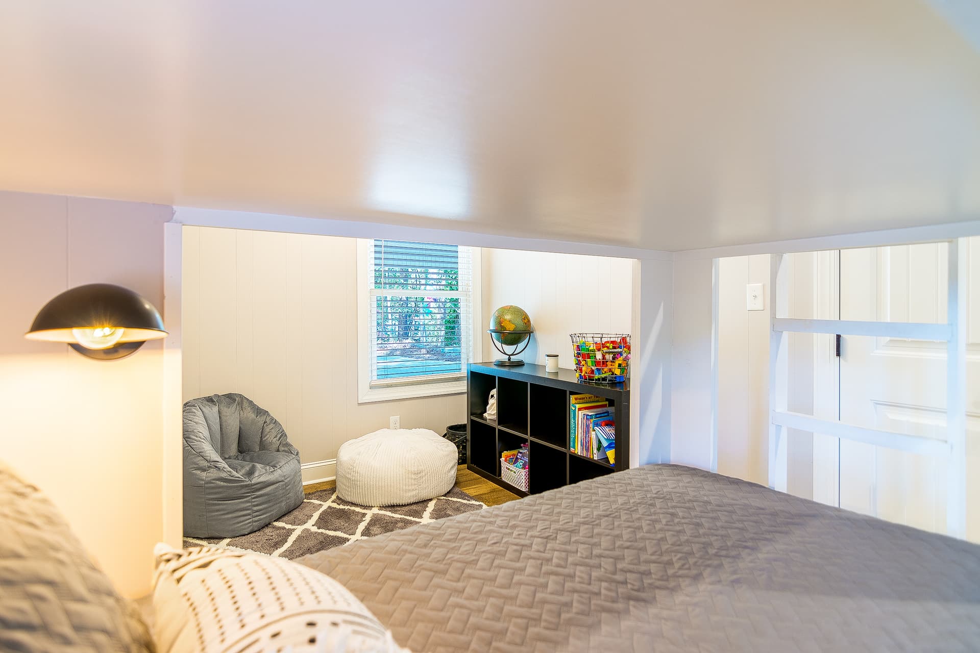 Summer Status - Image 17