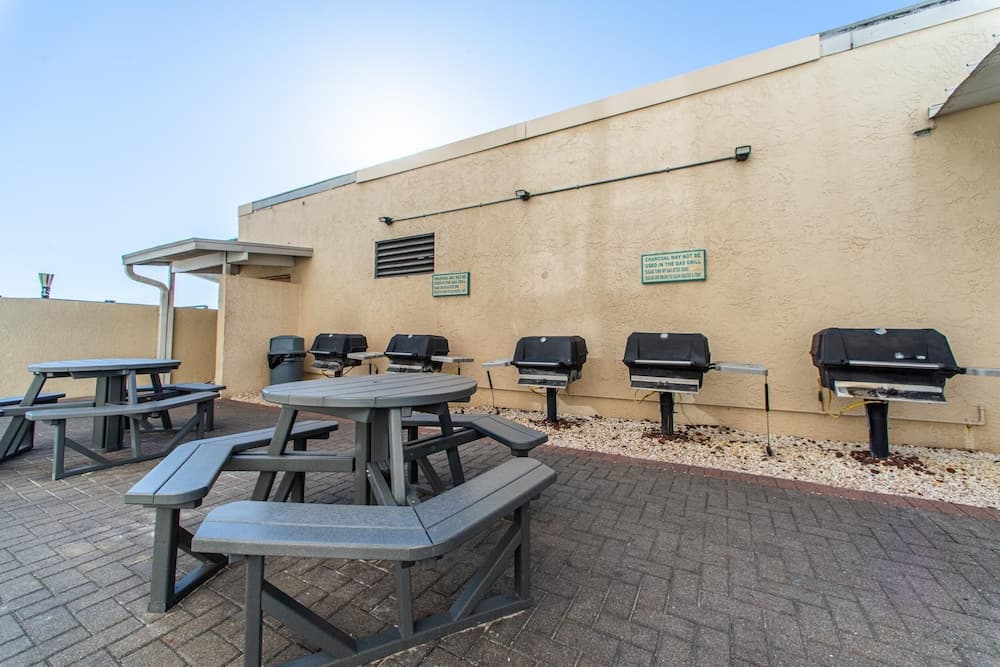 Sundestin #1211 - Image 37