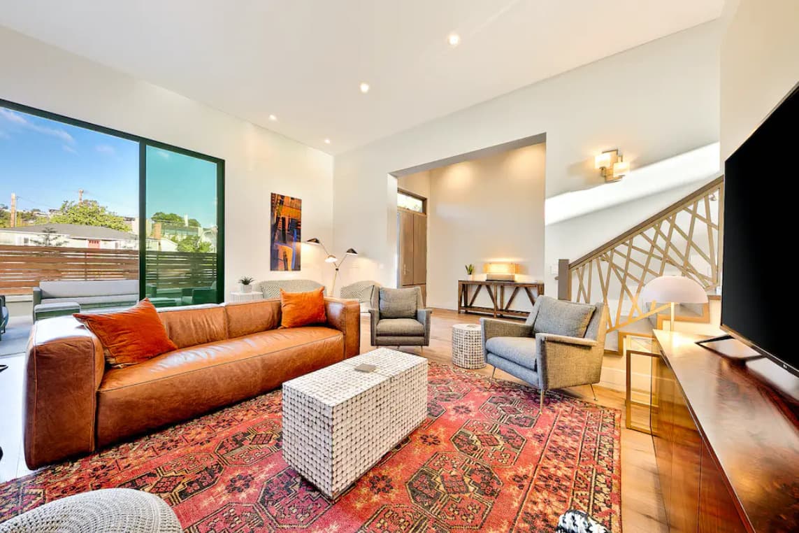 Sunny Shores - Image 4