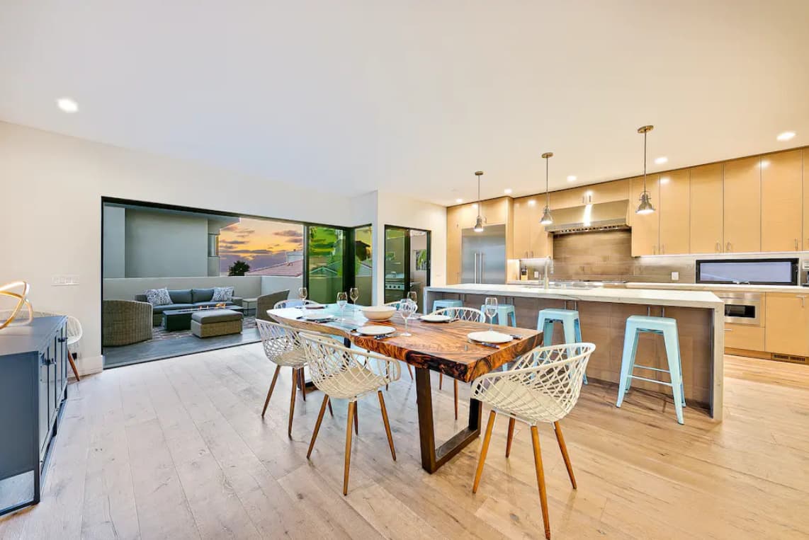 Sunny Shores - Image 3