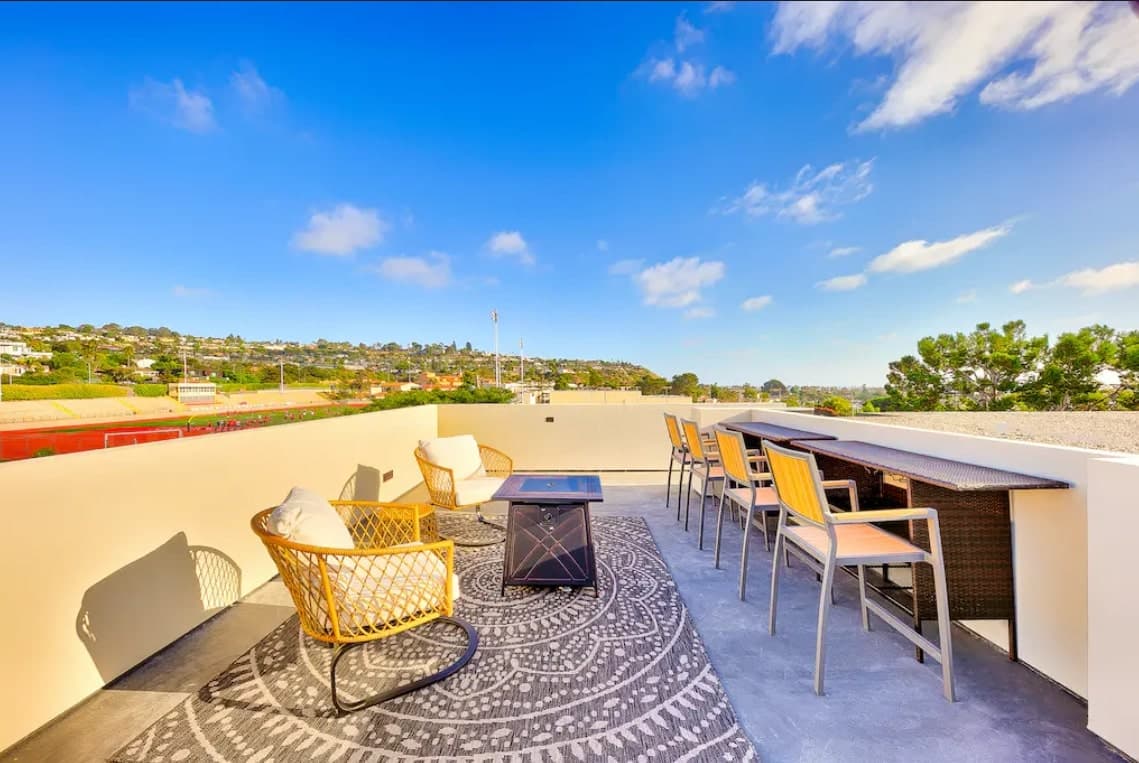 Sunny Shores - Image 25