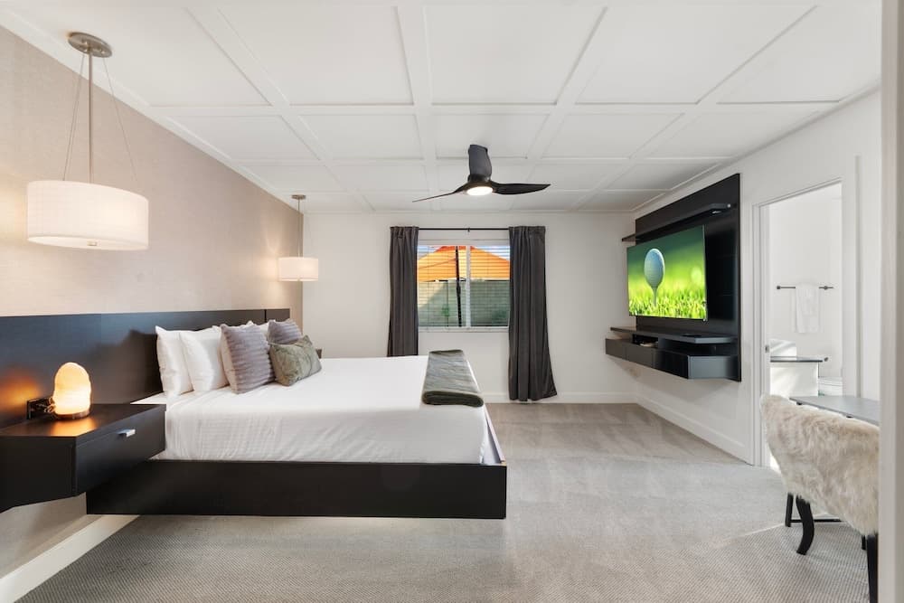 Sunset Greens - Image 19