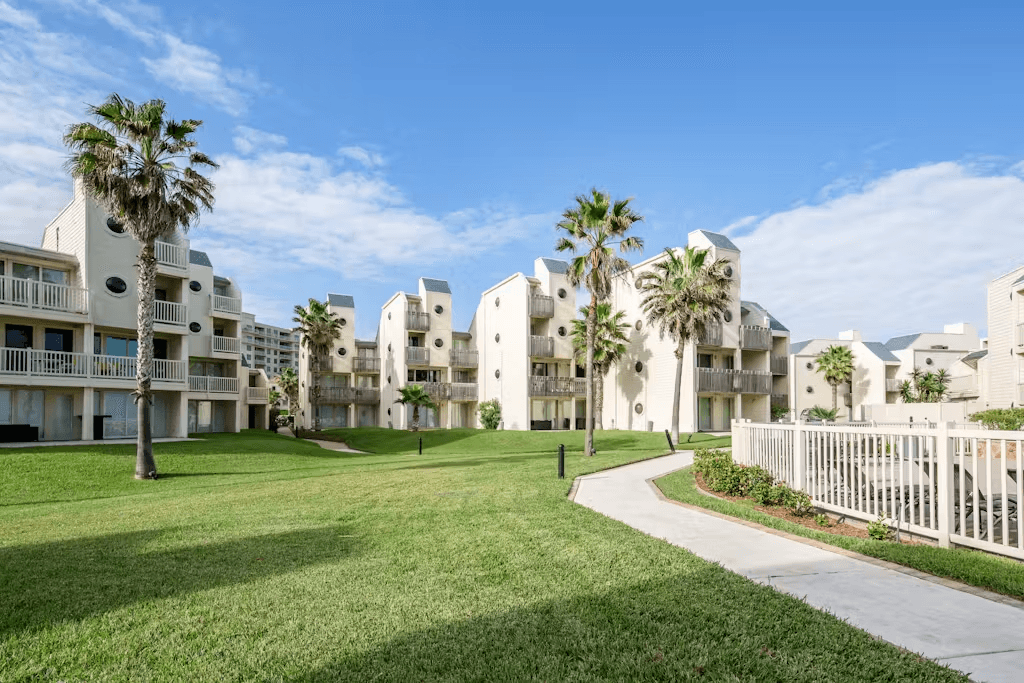 Solare Tower #705 - Image 28