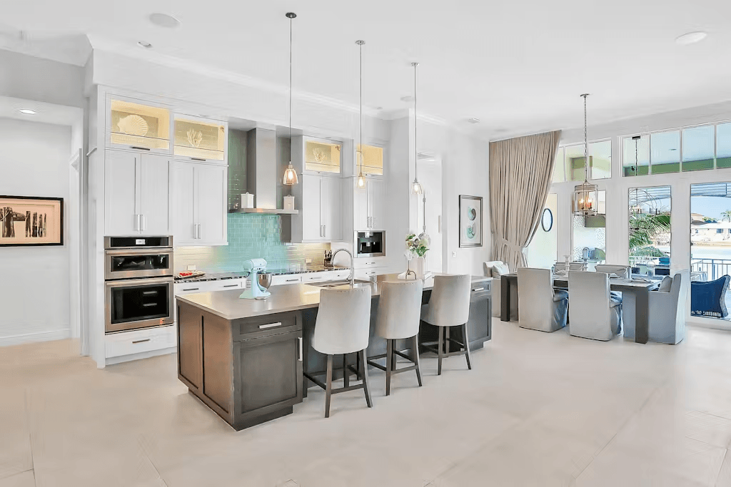 Island Estate Waterfront Villa - Image 6