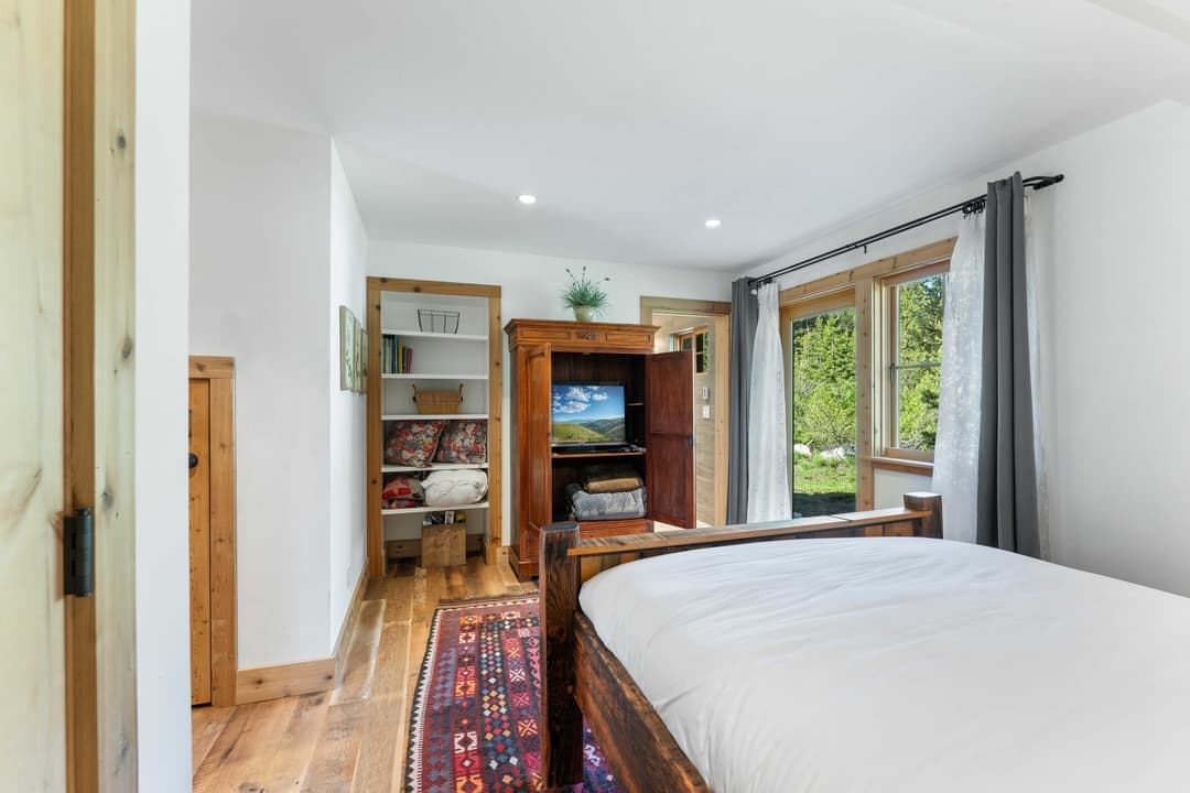 Soda Springs Ski & Lake Retreat - Image 15