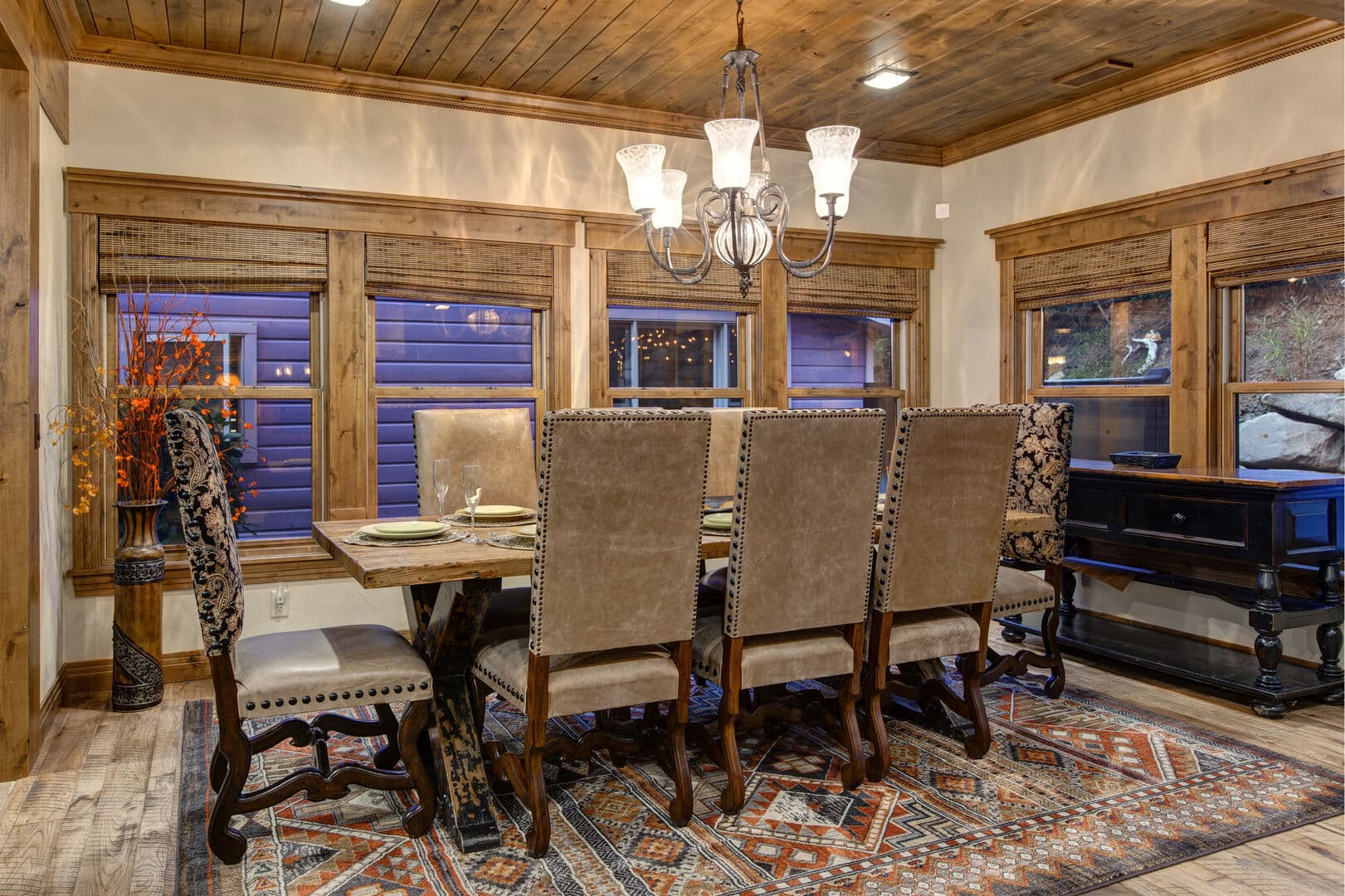 Daly Canyon House - Image 9