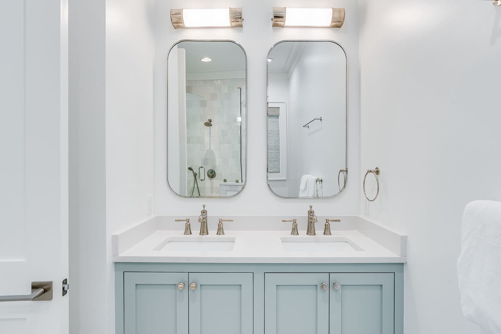 Coastal Comfort - Image 41