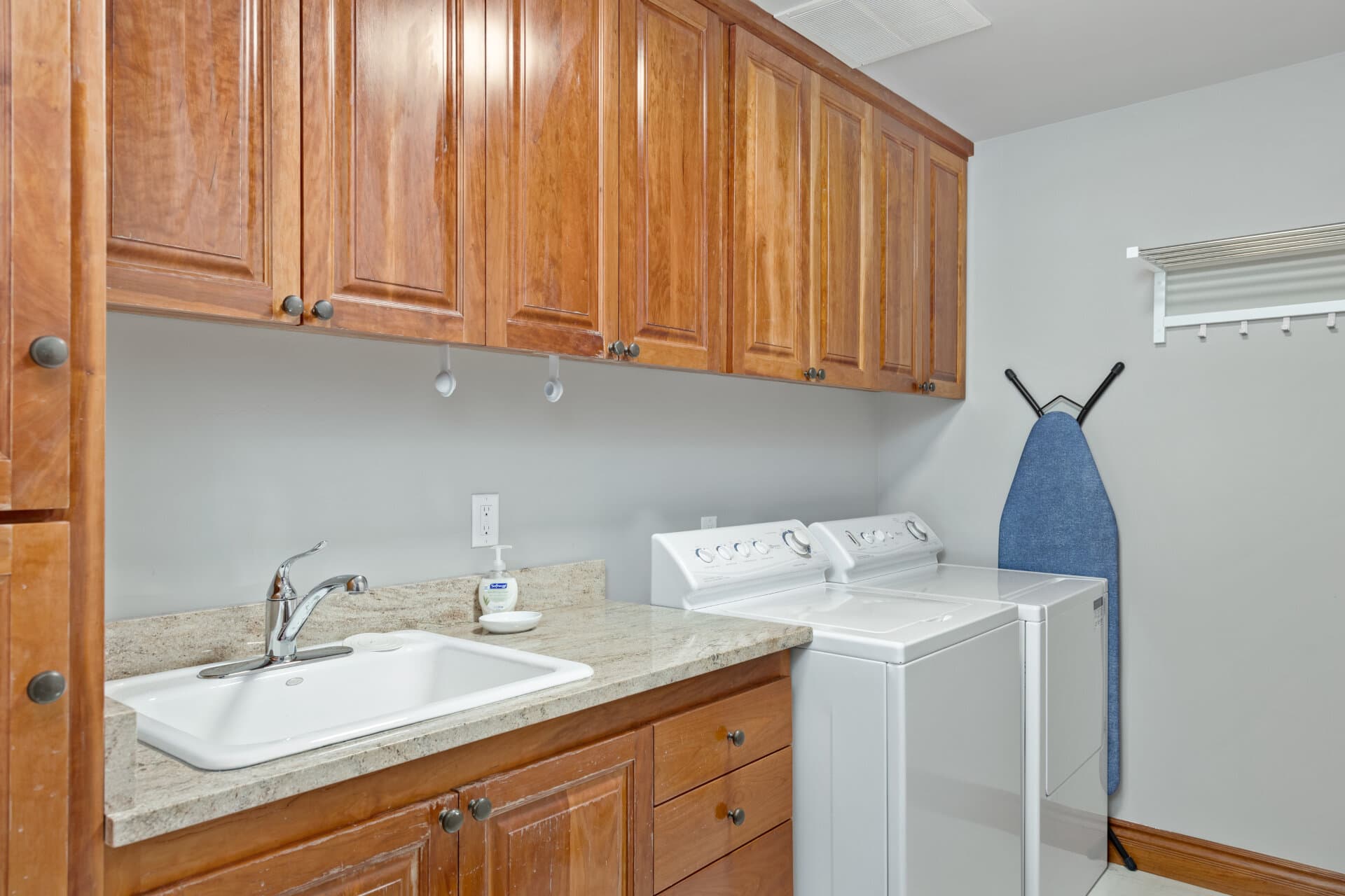 Meadows Run Modern - Image 22