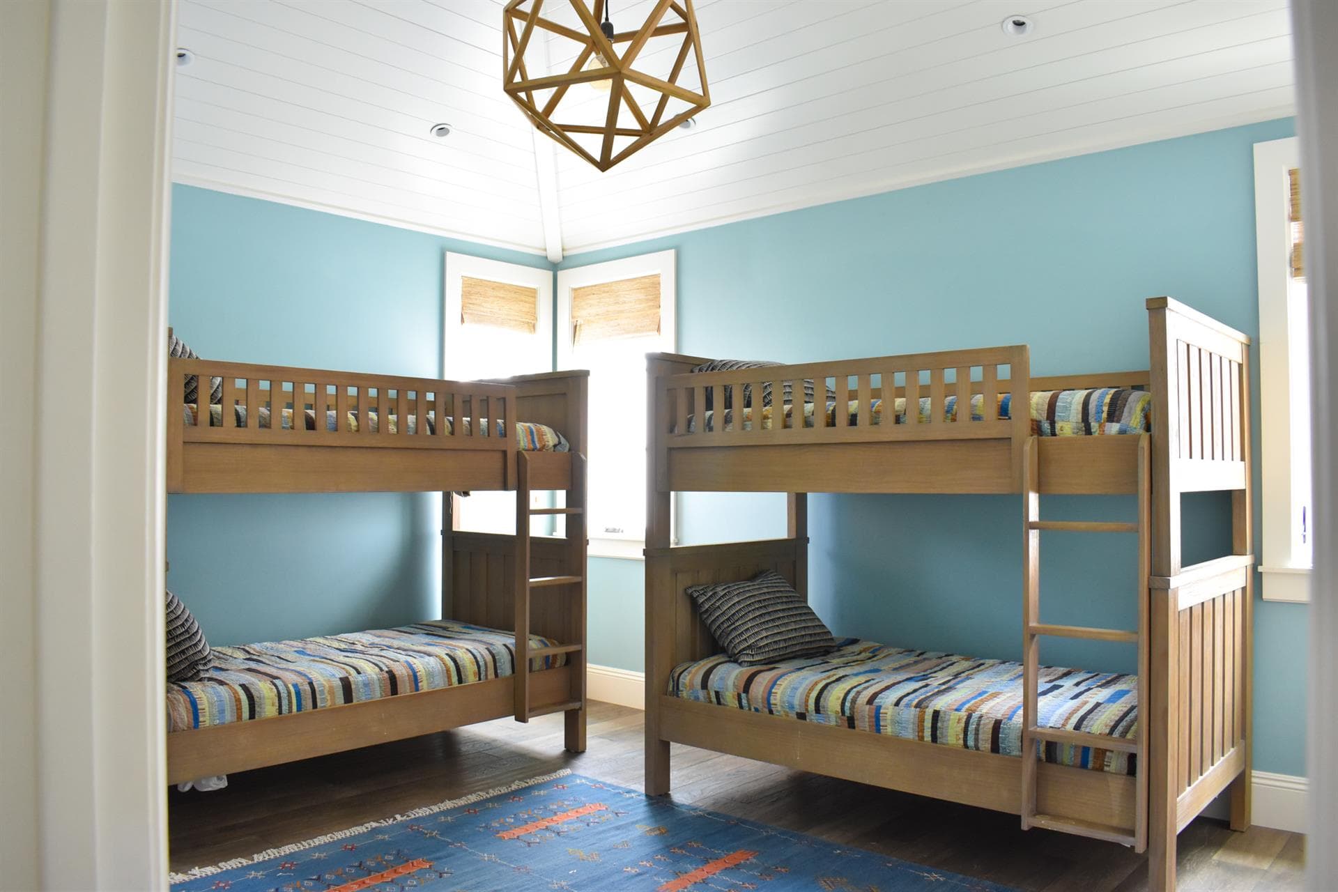 Oceanside Life - Image 32