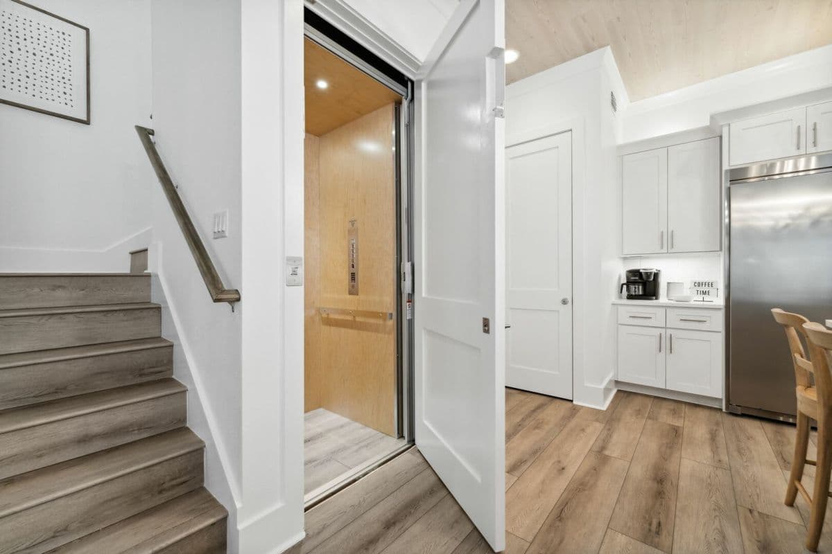 Summer Lane - Image 20