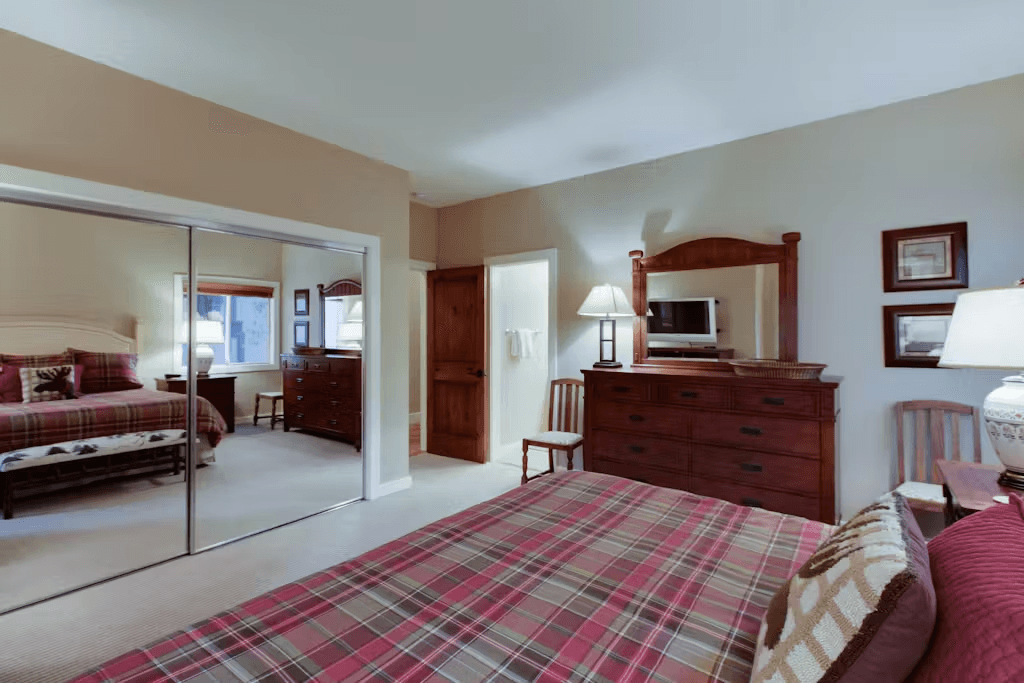 Wildflower Luxury - Image 16