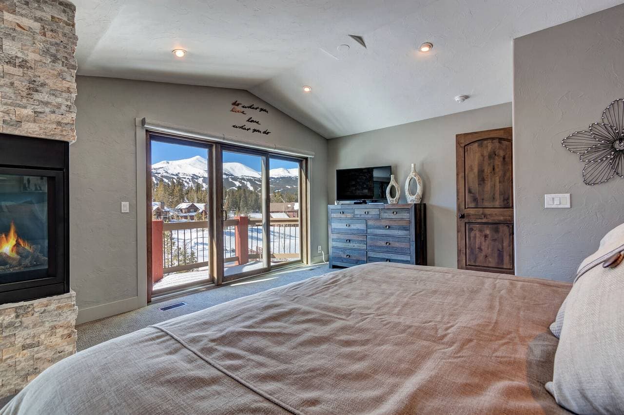 Creekside Escape - Image 14