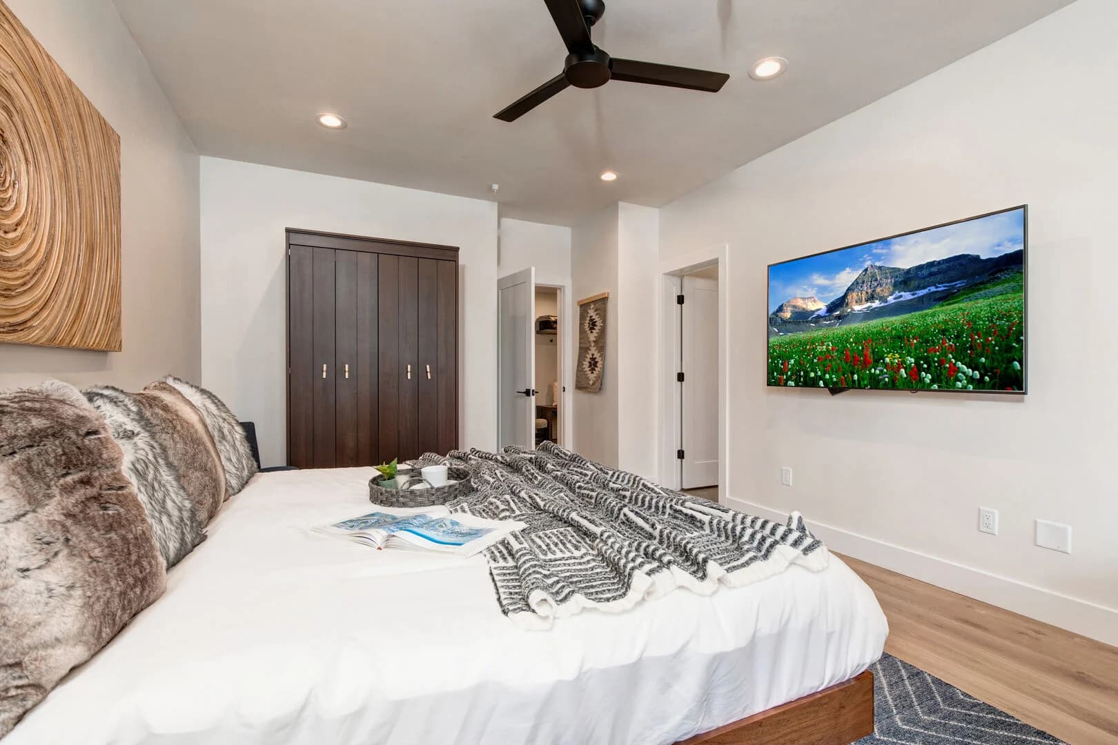 Black Bear Residence - Image 18