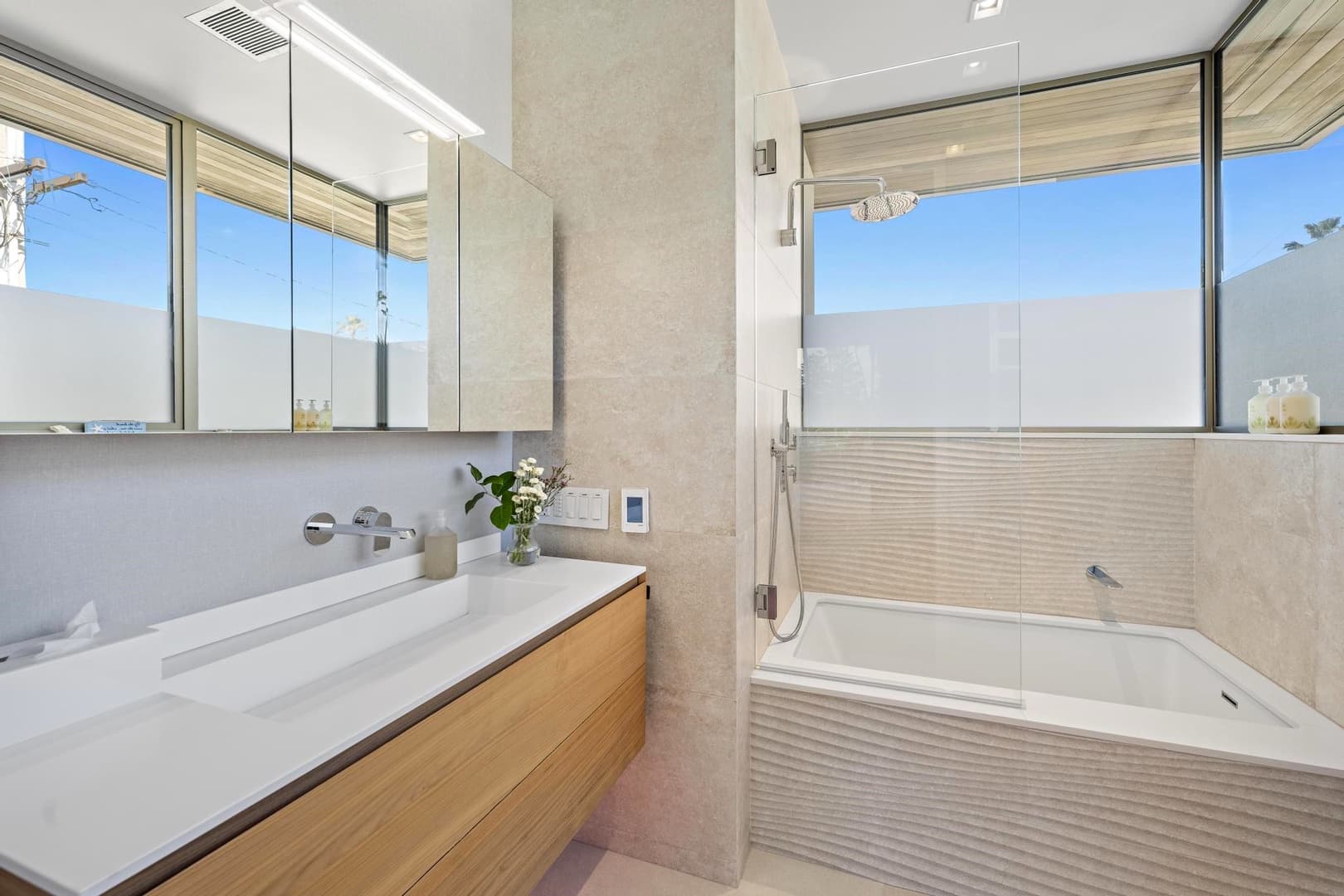 Neptune's Jewel - Image 39