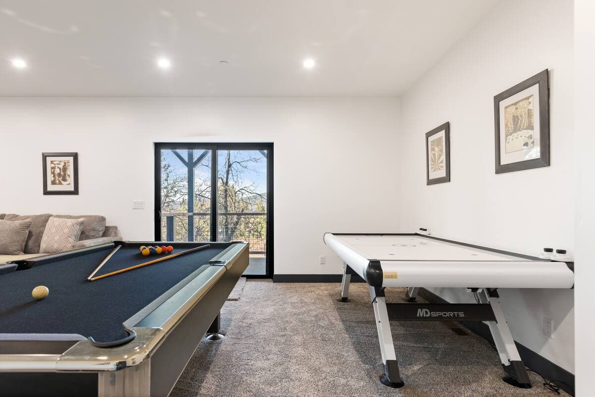 Bear's Retreat - Image 26