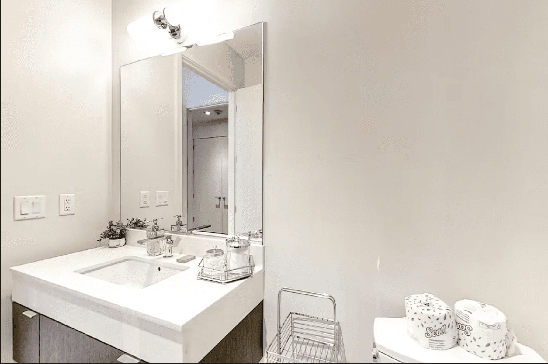 Luxury Penthouse Place - Image 26