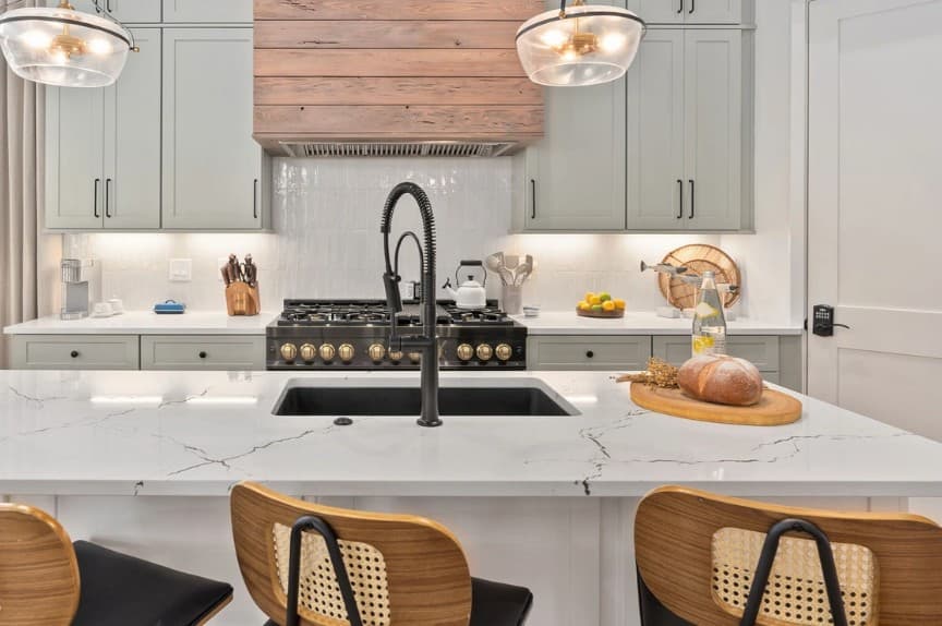 Resorting To Happiness - Image 7