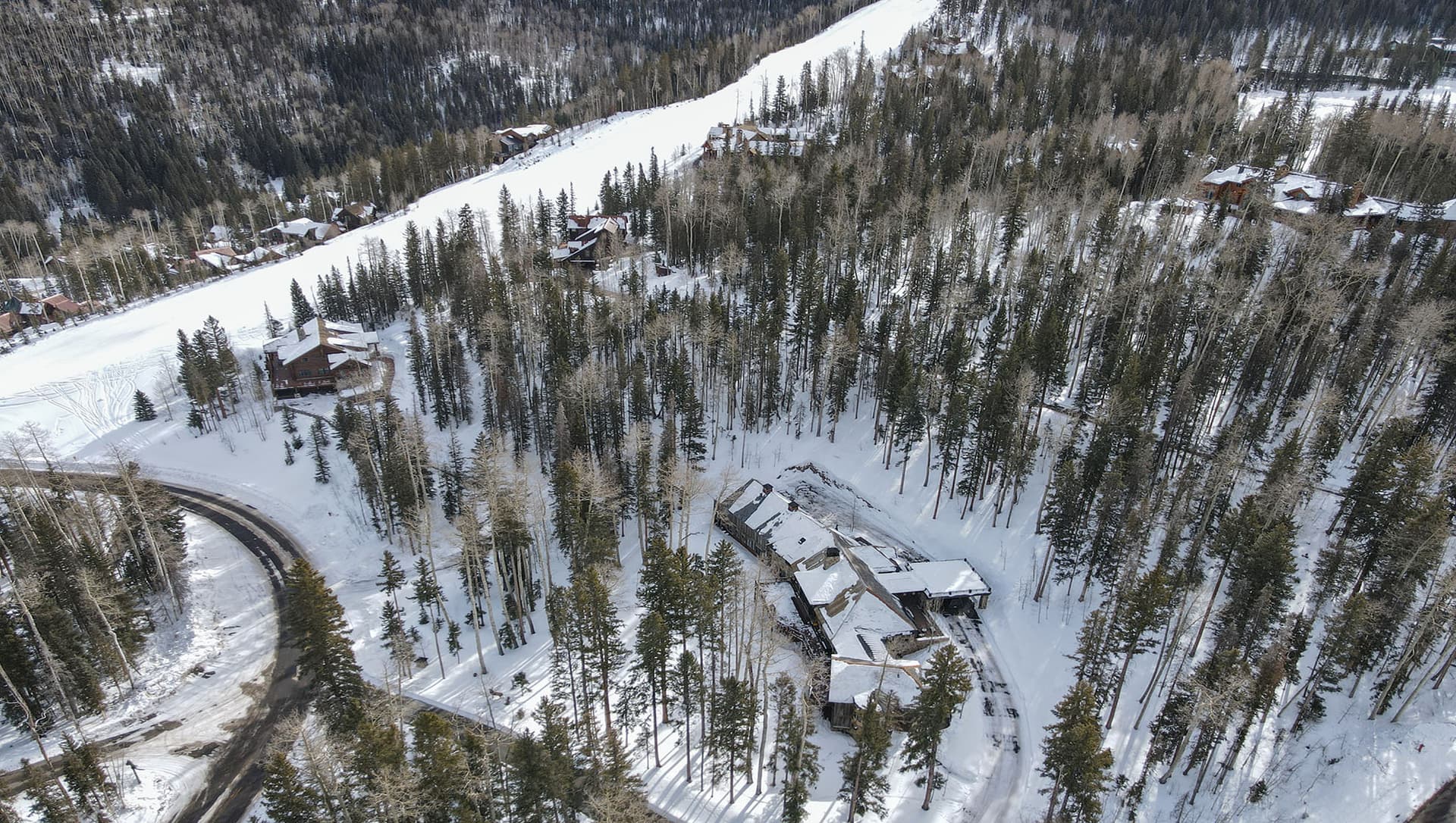 Twin Elk Lodge - Image 48