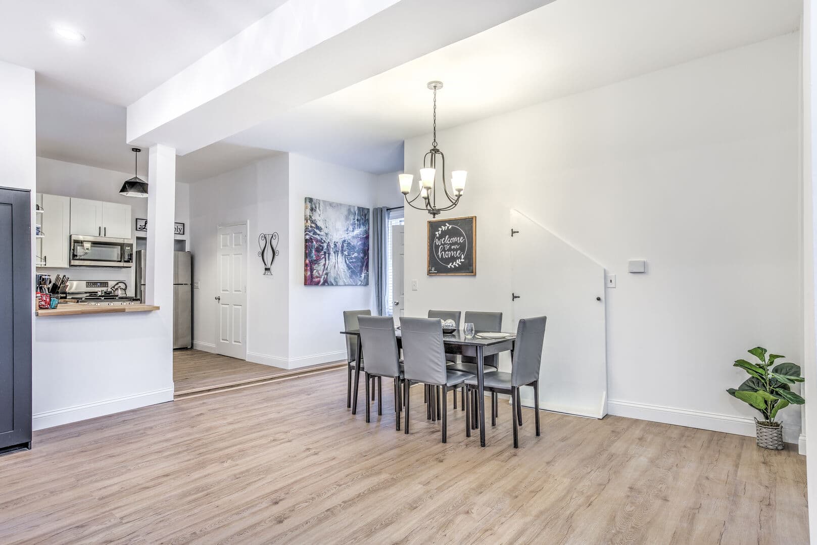 Lenox Comfort Corner - Image 2