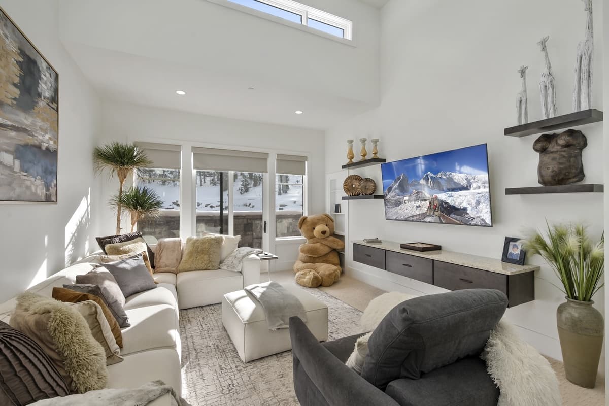 Quicksilver Haus - Image 32