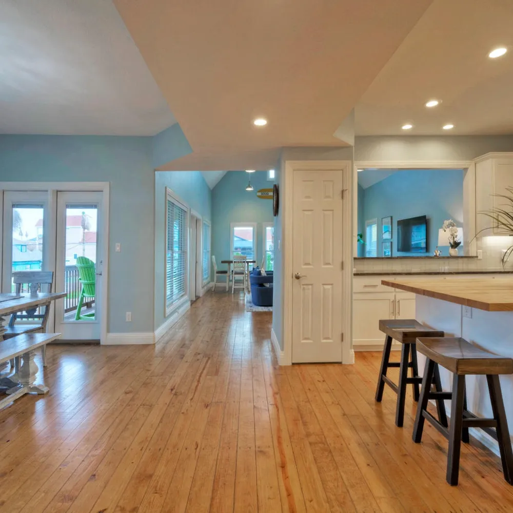 Moxy's Beach House - Image 18