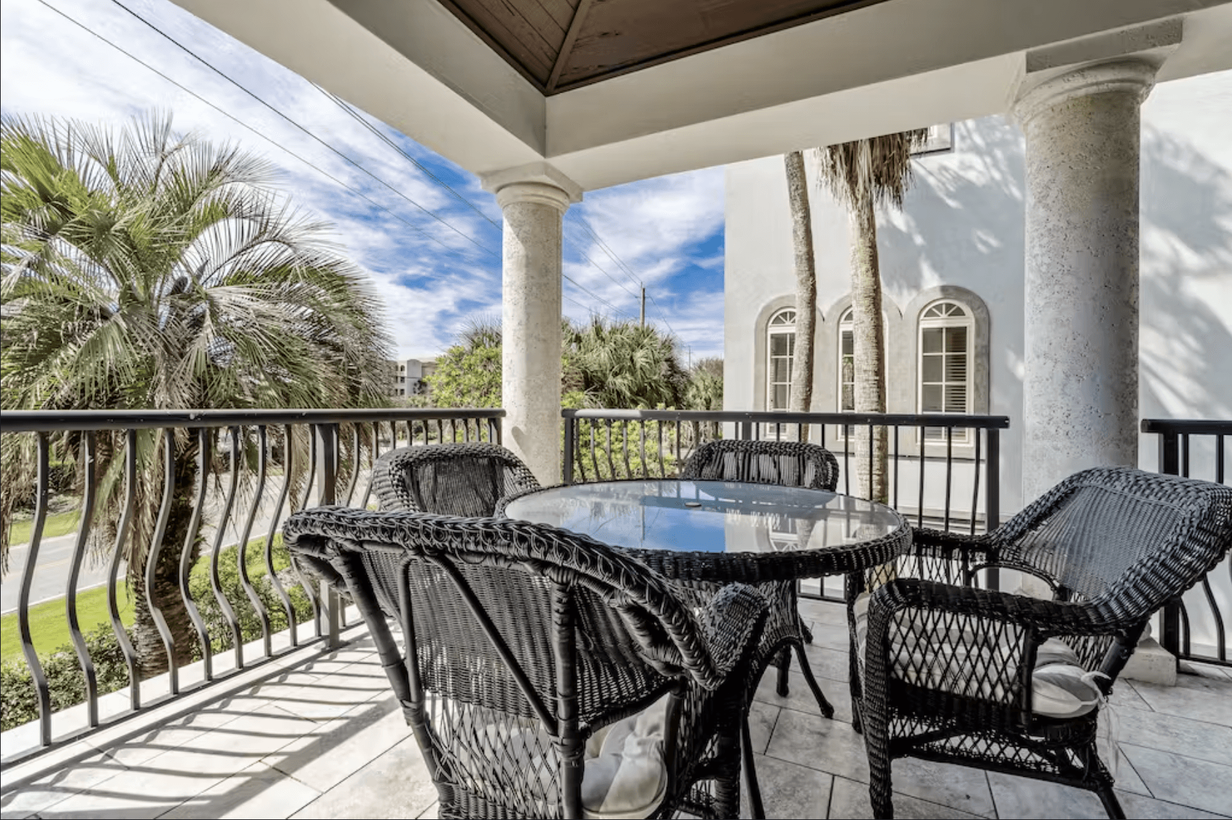 Villa by the Sea House - Image 11