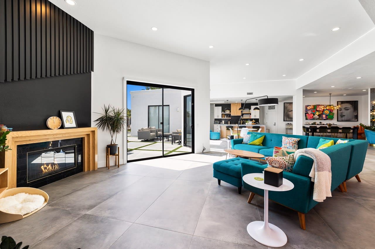 Palm Lighthouse - Image 4