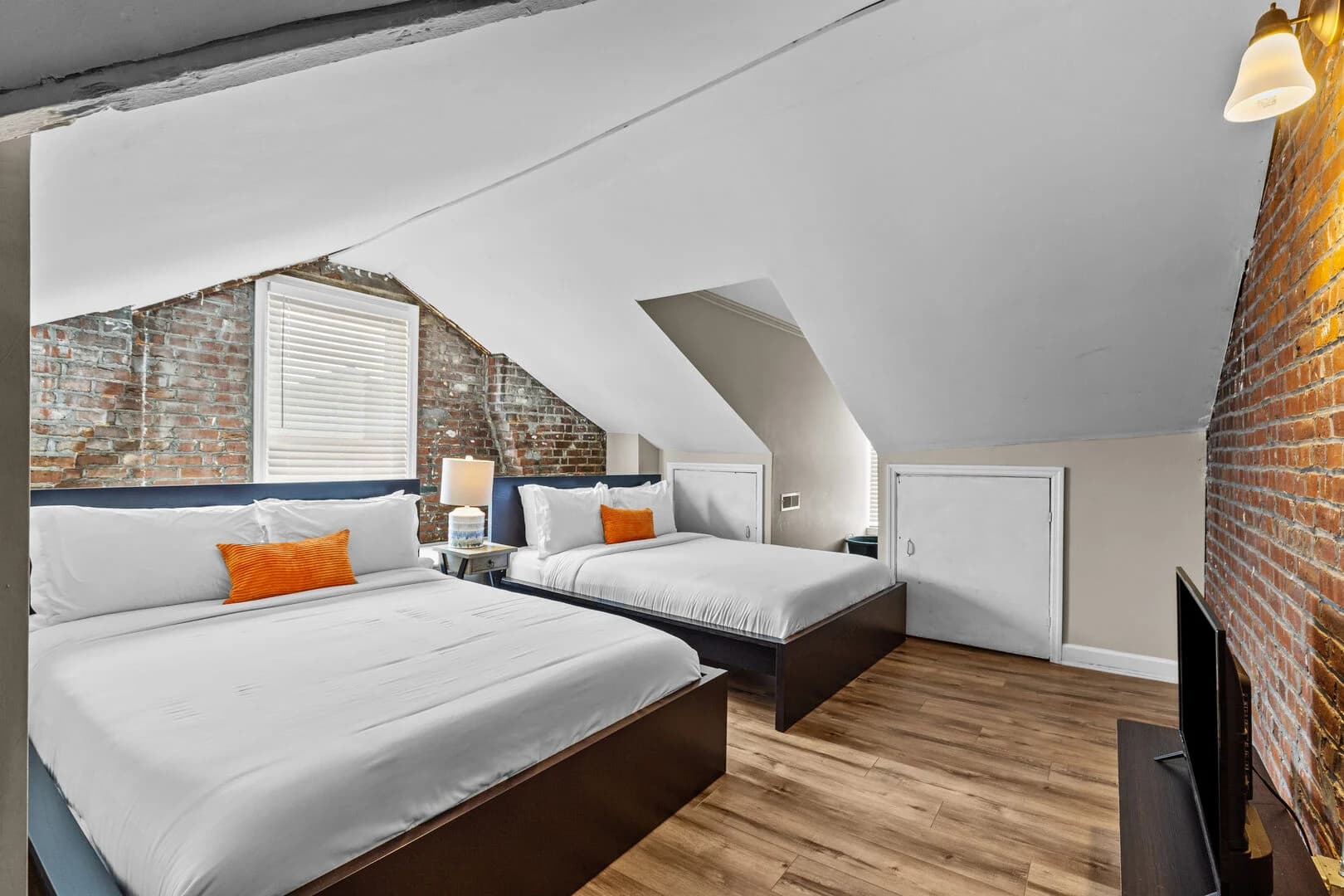 Designer Townhome - Image 22