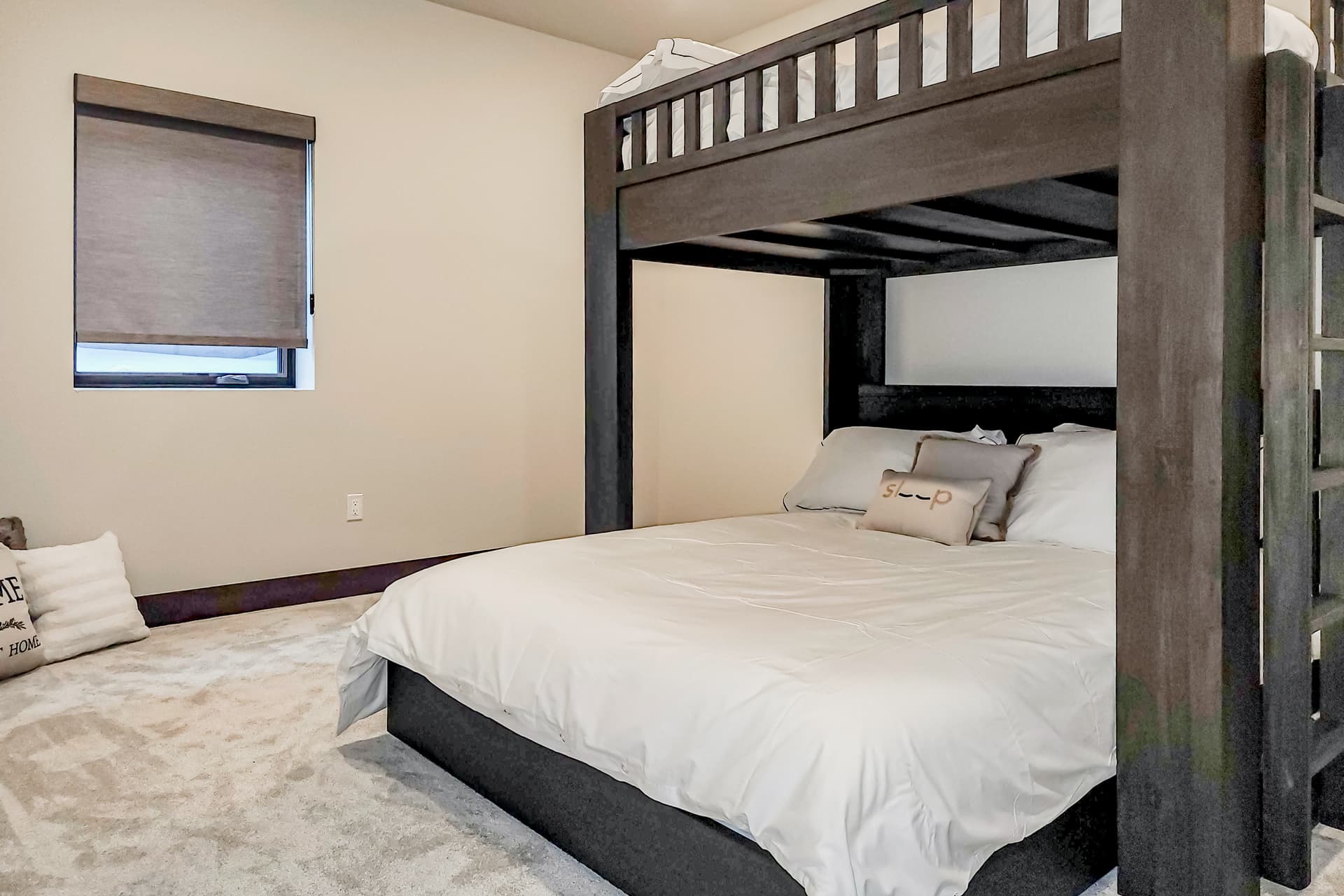 Slice of Silverthorne House - Image 20