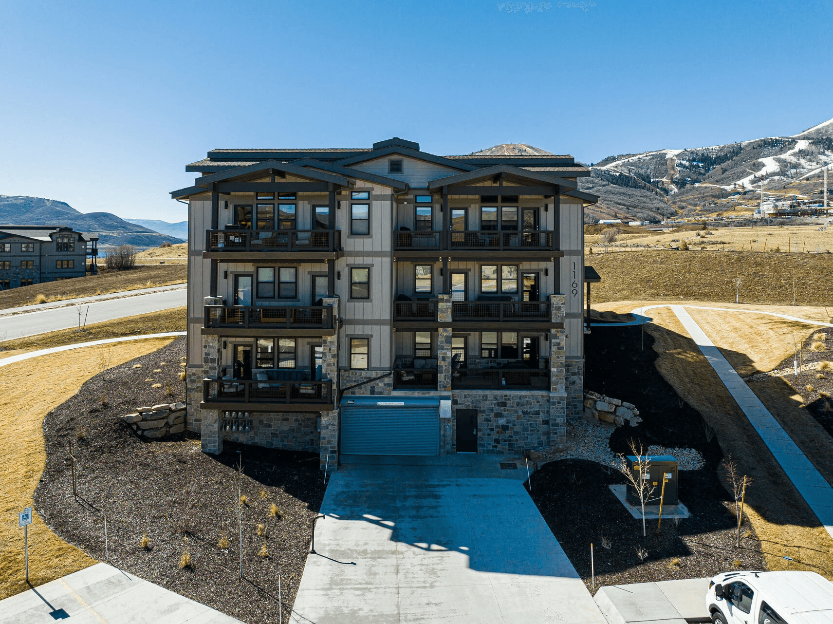 Mayflower Lakeside #302 - Image 1