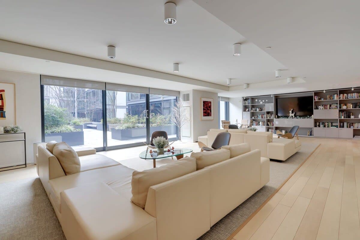 Metro Oasis - Image 14