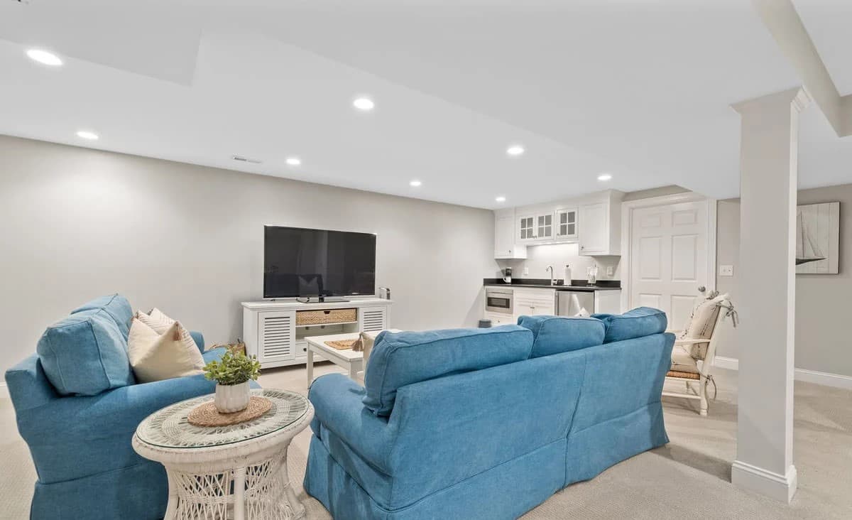 Barefoot Bungalow - Image 24