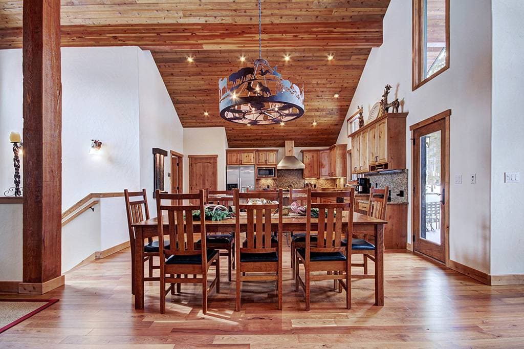 Pine Needle Lodge - Image 9