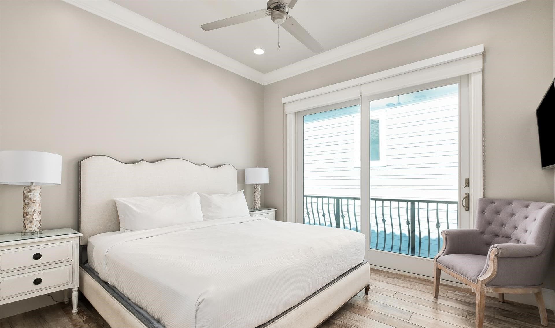 Beachfront Bliss - Image 29