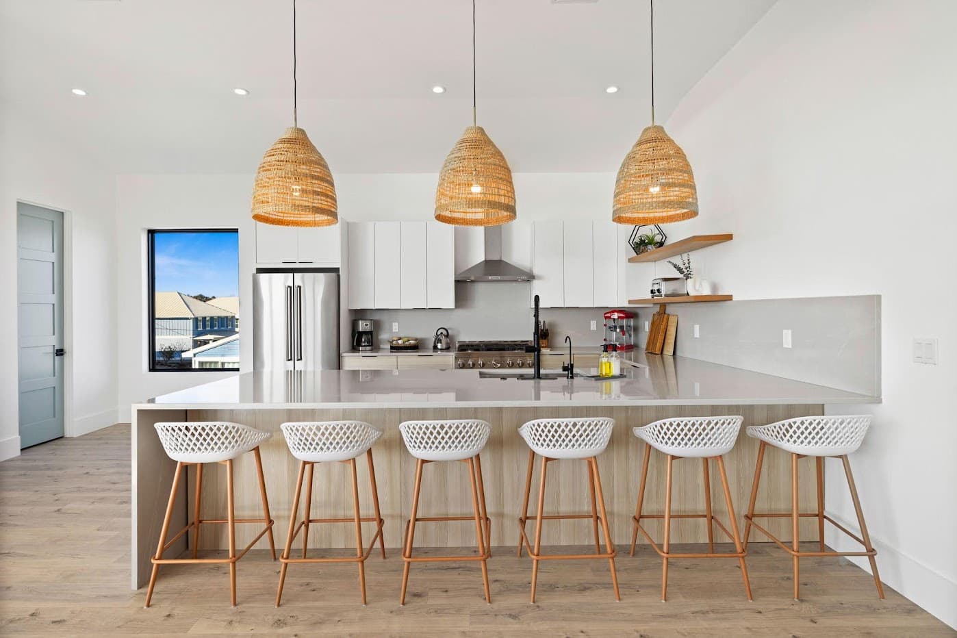 Luxury Beach Vacation - Image 3