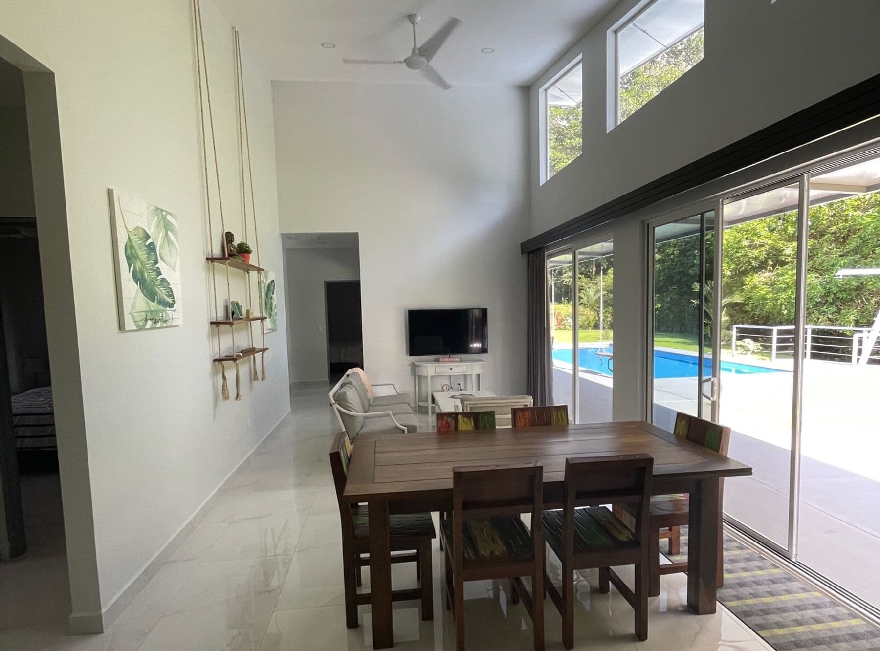 South Family Home - Image 7